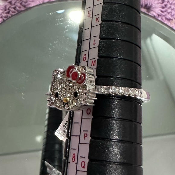 NWT Hello Kitty Crystal Flat Face Pave Red Enamel Bow Ring - Picture 10 of 16